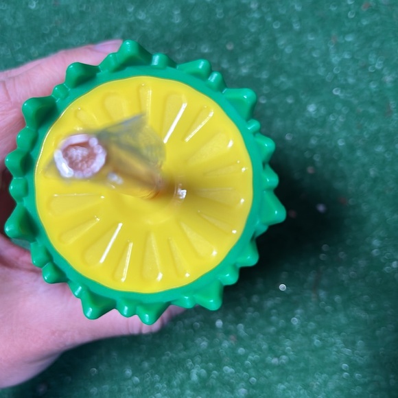 16 oz SpongeBob themed plastic tumbler! - Picture 5 of 5